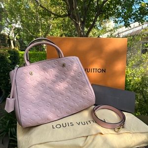 BARELY USED Louis Vuitton Montaigne MM Purse w/ GHW. Box, Dustbag, and Receipt.